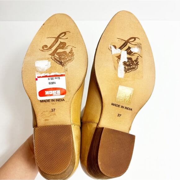 FREE PEOPLE CHARM BOOT IN TAN WOMEN BOOTS SIZE 37 OR 7 NEW WITH STICKER TAGS - Picture 3 of 6